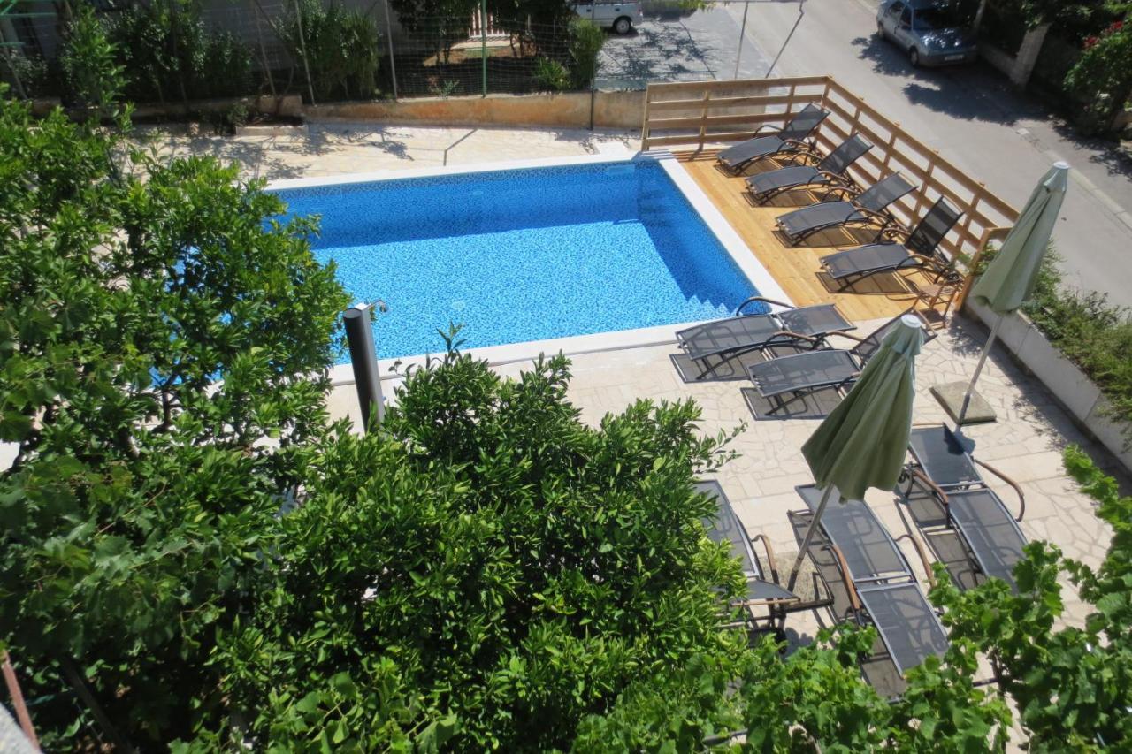 Zimmer F2 Apartment Pula Exterior photo